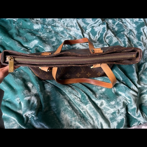 Louis Vuitton handbag. Used - Picture 1 of 5